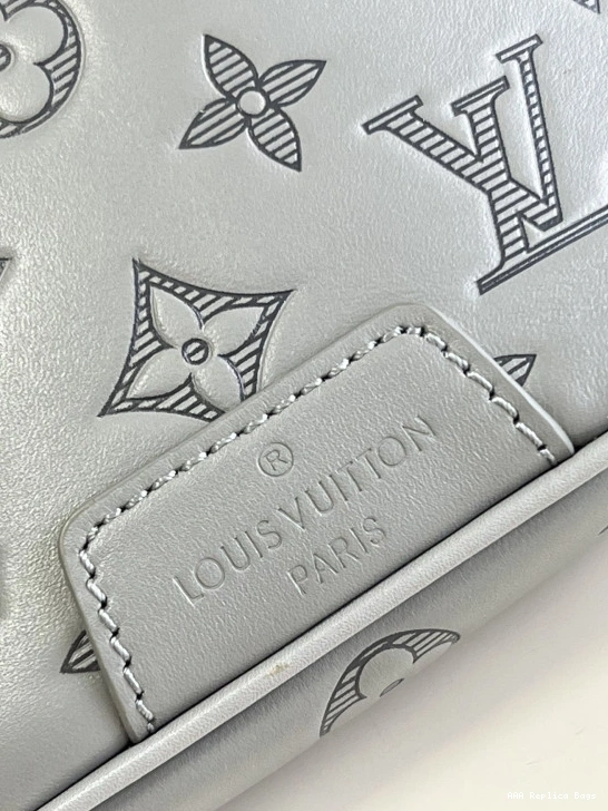 Aaa replica bags BUMBAG LOUIS DISCOVERY VUITTON 0723